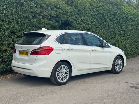 BMW 2 Series 2.0 218d Luxury MPV 5dr Diesel Auto Euro 6 (s/s) (150 ps) 4