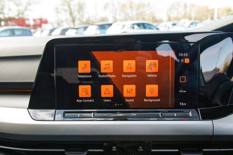 Volkswagen Golf LIFE TSI 23