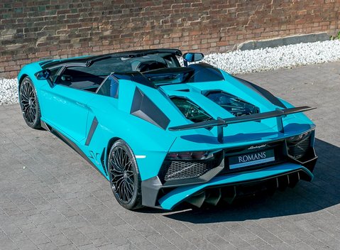 Lamborghini Aventador SV LP750-4 Roadster 13
