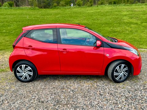 Toyota Aygo VVT-I X-PLAY TSS 2
