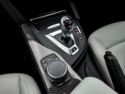 BMW M4 3.0 M4 Competition Edition Package Semi-Auto 2dr 22