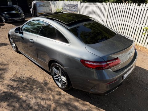 Mercedes-Benz E Class E 300 AMG LINE PREMIUM 13
