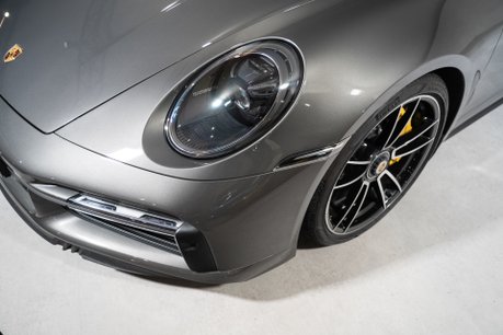 Porsche 911 TURBO S PDK. SPORTS CHRONO. HEATED & VENTILATED SEATS. PCCBS. LIFT. 29