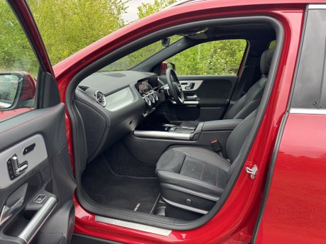 Mercedes-Benz GLA Class GLA 220D 4M AMG Line Premium Plus Auto Diesel PAN ROOF/MEMORY SEATS/360 CAM 8