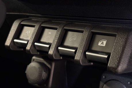 Suzuki Jimny 1.5 SZ5 SUV 3dr Petrol Auto ALLGRIP Euro 6 (101 ps) 28