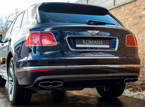 Bentley Bentayga V8 28