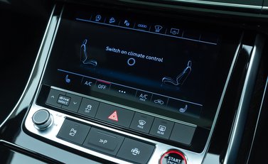 Audi SQ7 BLACK EDITION 25