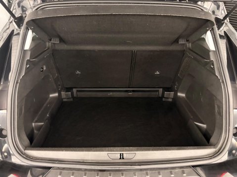 Vauxhall Grandland X 1.2 Turbo SE Euro 6 (s/s) 5dr 30