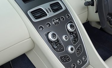 Aston Martin Vanquish Volante 24
