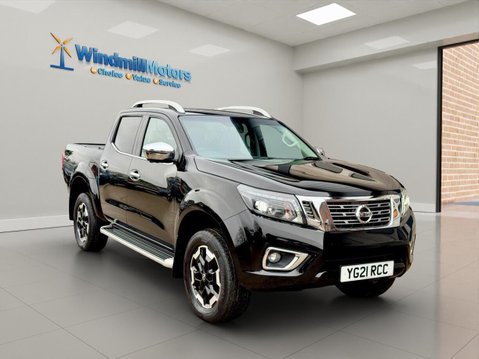 Nissan Navara 2.3 dCi Tekna Auto 4WD Euro 6 4dr 1