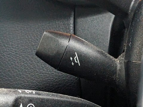 Mercedes-Benz GLC GLC 250 4MATIC AMG LINE PREMIUM 32