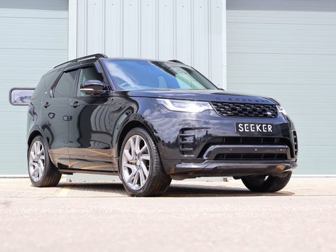 Land Rover Discovery 2023 R-DYNAMIC SE MHEV rear seat conversion deployable side steps 