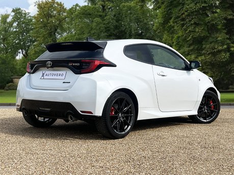 Toyota Yaris GR-Y CIRCUIT 5