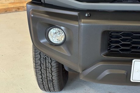 Suzuki Jimny 1.5 SZ5 SUV 3dr Petrol Auto ALLGRIP Euro 6 (101 ps) 17