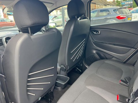 Renault Captur 1.2 TCe Dynamique S MediaNav EDC Euro 5 5dr 29