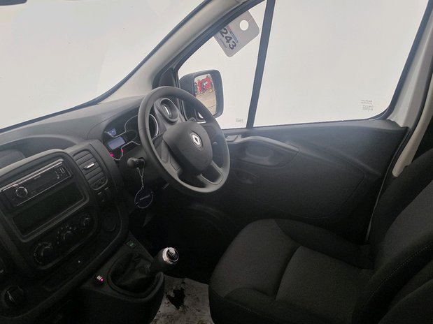 Renault Trafic TRAFIC SWB DIESEL dCi 145 High Roof Business Fridge Van 1