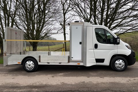 Peugeot Boxer 165ps BlueHDi 335 Drop & Go Low Floor Traffic Management - Toolbox 8