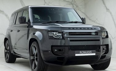 Land Rover Defender 110 V8 1