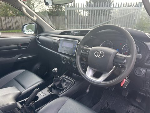 Toyota Hilux ACTIVE 4WD D-4D S/C 15