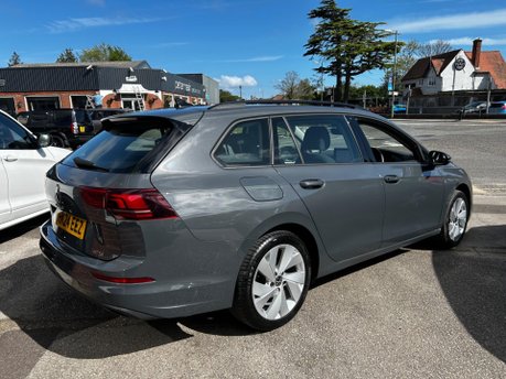 Volkswagen Golf LIFE ETSI DSG 5