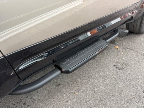 Land Rover Defender 3.0 D250 MHEV X-Dynamic SE SUV 3dr Diesel Auto 4WD Euro 6 (s/s) (250 ps) 17