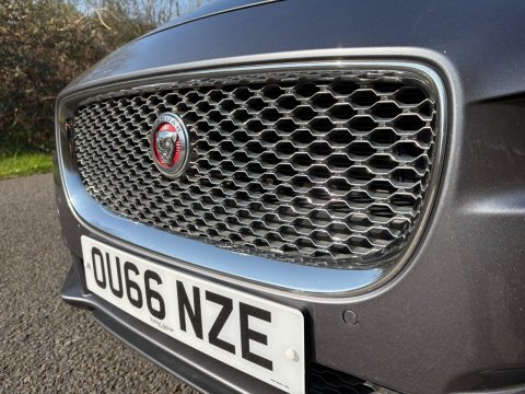 Jaguar XE PORTFOLIO 27