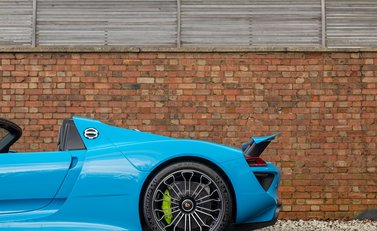 Porsche 918 Spyder 33