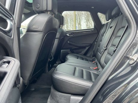 Porsche Macan 3.0 Macan S Semi-Auto 4WD 5dr 47