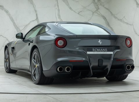 Ferrari F12 Berlinetta 11