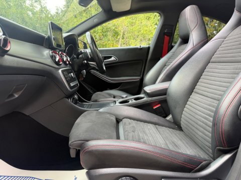 Mercedes-Benz CLA Class 2.0 CLA250 AMG Coupe 7G-DCT 4MATIC Euro 6 (s/s) 4dr 32