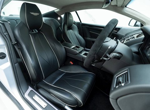 Aston Martin Virage 10