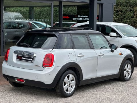 Mini Hatch 1.5 Cooper Auto 5dr 9