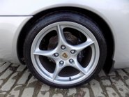 Porsche 911 Carrera 2 38