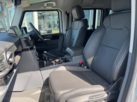 Ineos Grenadier FIELDMASTER EDITION 43