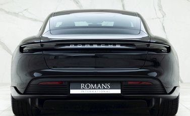 Porsche Taycan Turbo S 5
