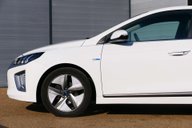 Hyundai IONIQ 1.6 IONIQ Premium SE FHEV Semi-Auto 5dr 9