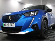Peugeot 2008 GT PREMIUM 28
