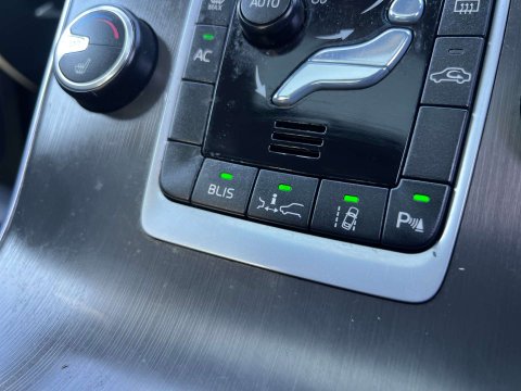 Volvo S60 2.4 S60 SE Luxury Nav D5 Auto 4dr 17