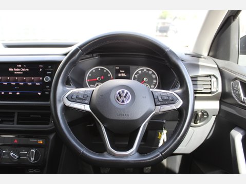Volkswagen T-Cross SE TSI 9