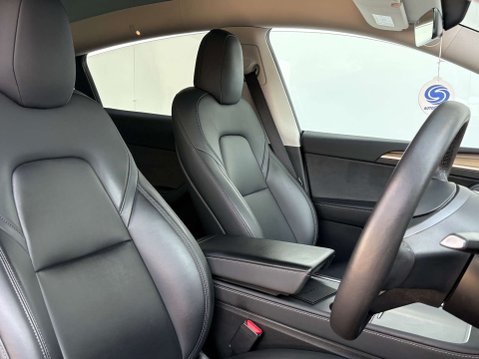 Tesla Model Y ModeL Y Long Range AWD 4WD 5dr 16