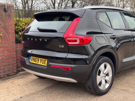 Volvo XC40 2.0 XC40 Momentum D3 5dr 17