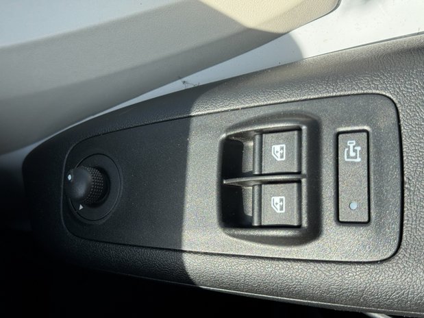 Peugeot Boxer LWB L3H2 [SOLD MM] Medium Roof Pro Premium Plus 335 Air Con Nav Sensors EUR 23