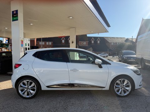 Renault Clio ICONIC TCE 4