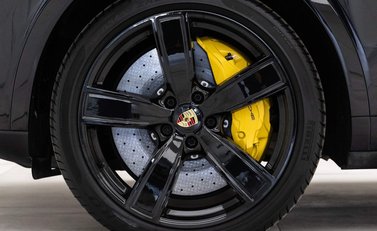 Porsche Cayenne TURBO S 21