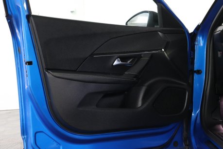 Peugeot e-2008 GT 45