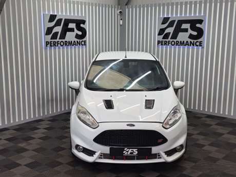 Ford Fiesta 1.6T EcoBoost ST-3 Hatchback 3dr Petrol Manual Euro 6 (182 ps) 32