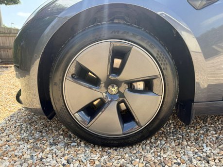 Tesla Model 3 Standard Range Plus Auto RWD 4dr 11