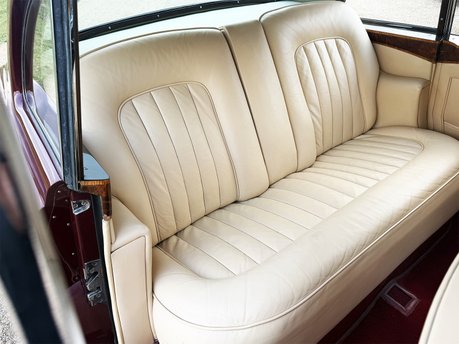 Bentley S1 Continental Mulliner Flying Spur 54