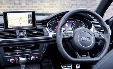 Audi RS6 Avant Performance 17