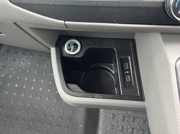 Volkswagen Transporter Crew Cab AUTO SWB L1H1 T32 Tdi Kombi Highline Air Con Sensors SELECT 37